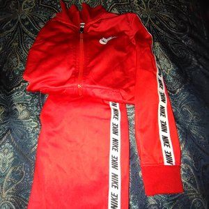 Boys Nike Jogging Suit